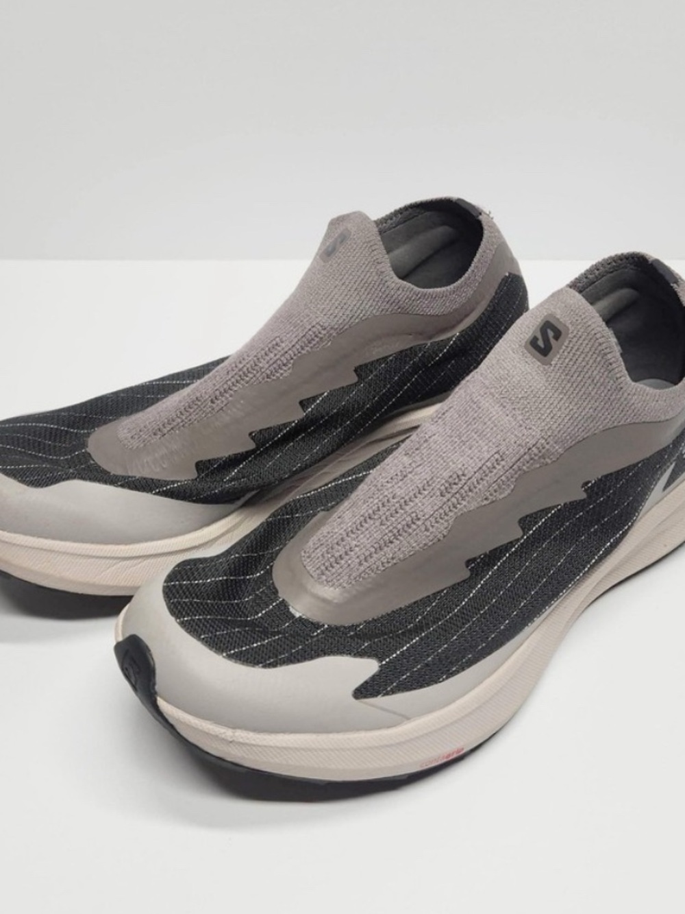 Salomon Advanced slip-on trail running shoes size 6.6
